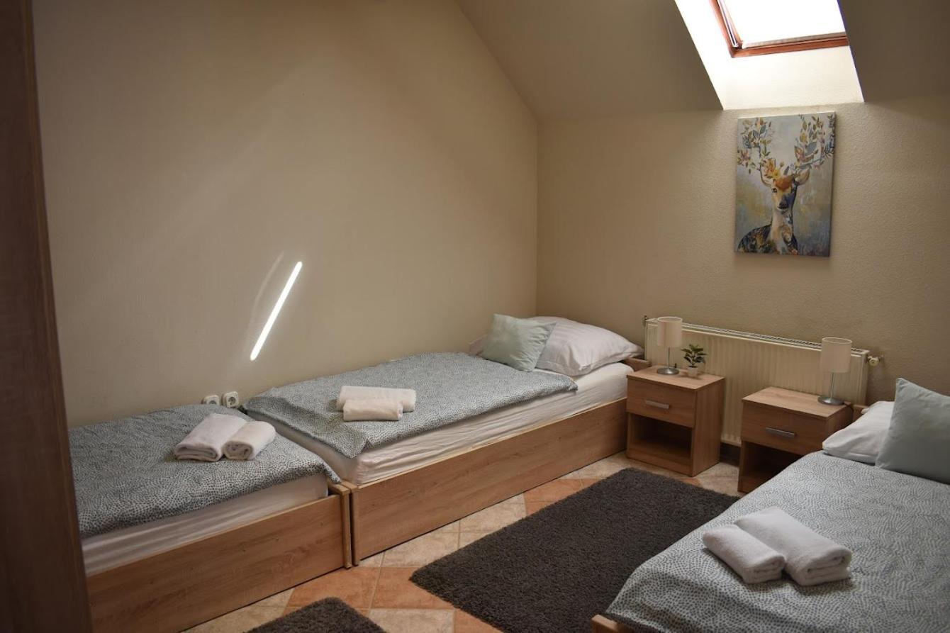 Bed and Breakfast Arnyas Panzio Goedoello Exteriér fotografie