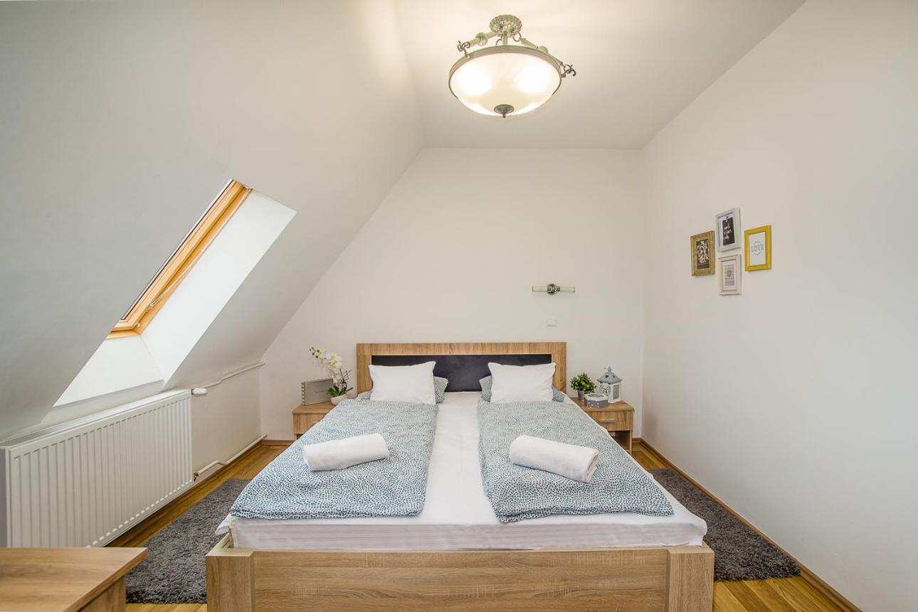 Bed and Breakfast Arnyas Panzio Goedoello Exteriér fotografie